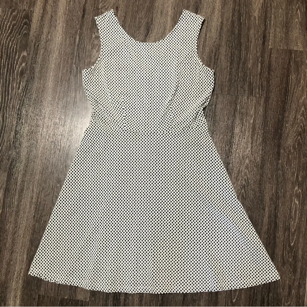 George Black & White Polka Dot Dress Sleeveless Round Neck, V-Back Size M (8-10)